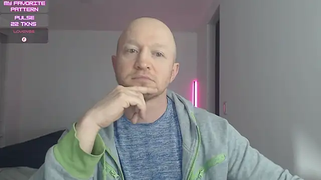 kevintyler69 online show from 04.10.26