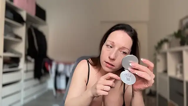 Viola Beck online show from 03.10.26