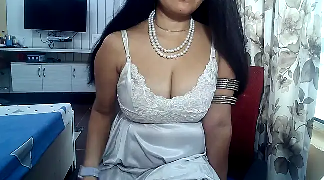 Snapshot of yourradhika chatting on 12.09.24 yourradhika online show from 12.09.24