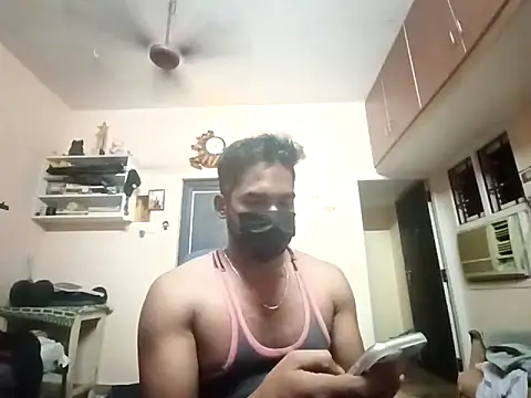 Snapshot of luckyloki chatting on 02.20.25 luckyloki online show from 02.20.25