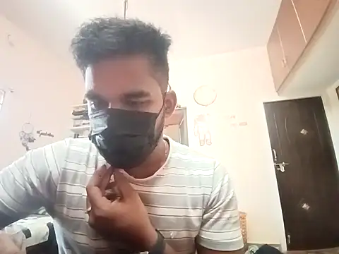 Snapshot of luckyloki chatting on 03.21.25 luckyloki online show from 03.21.25