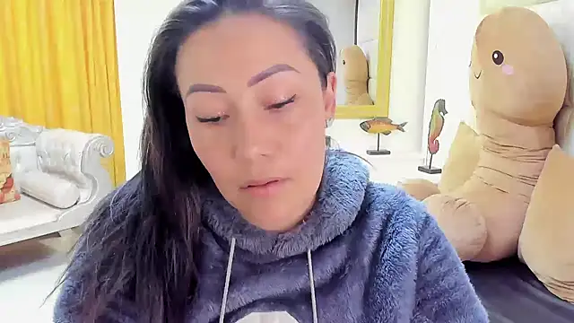 Snapshot of gaby_trent chatting on 02.03.25 gaby trent online show from 02.03.25