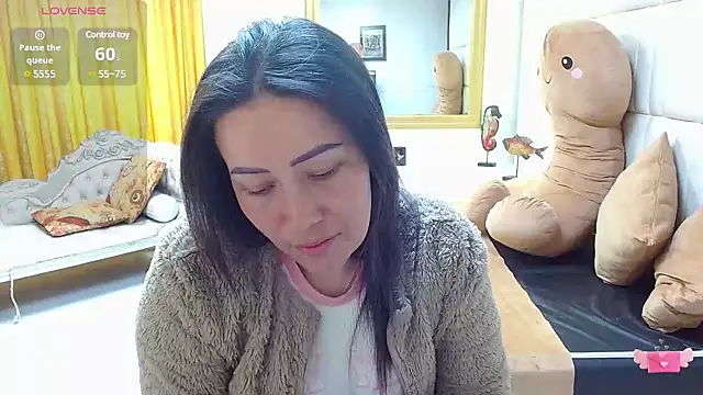 Snapshot of gaby_trent chatting on 02.15.25 gaby trent online show from 02.15.25