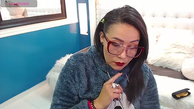 Snapshot of gaby_trent chatting on 02.24.25 gaby trent online show from 02.24.25