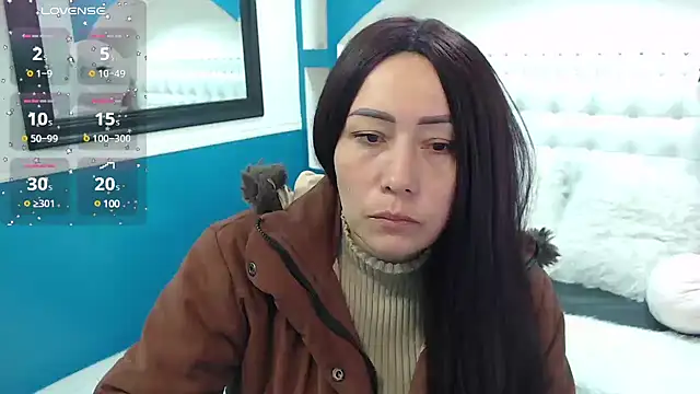 Snapshot of gaby_trent chatting on 02.25.25 gaby trent online show from 02.25.25