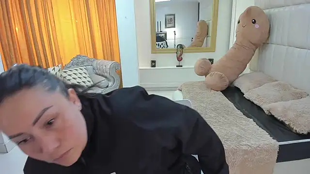 gaby trent online show from 11.21.25