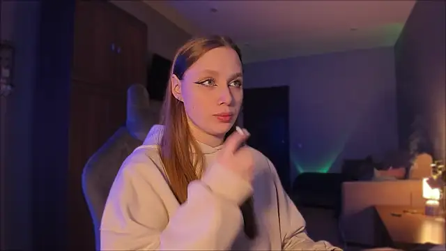 Snapshot of Rachel_Ro chatting on 12.20.24 Rachel Ro online show from 12.20.24