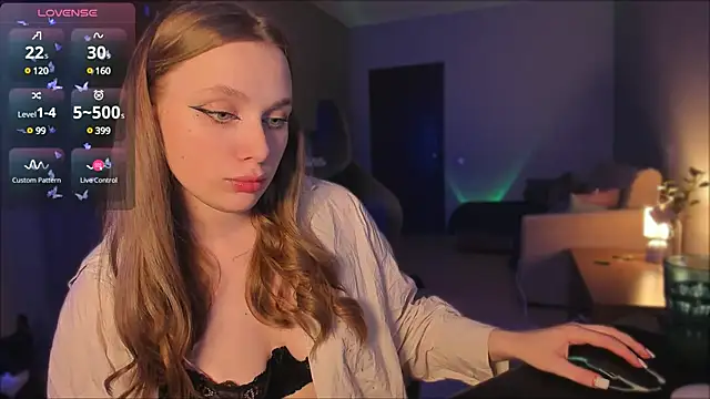 Snapshot of Rachel_Ro chatting on 12.20.24 Rachel Ro online show from 12.20.24