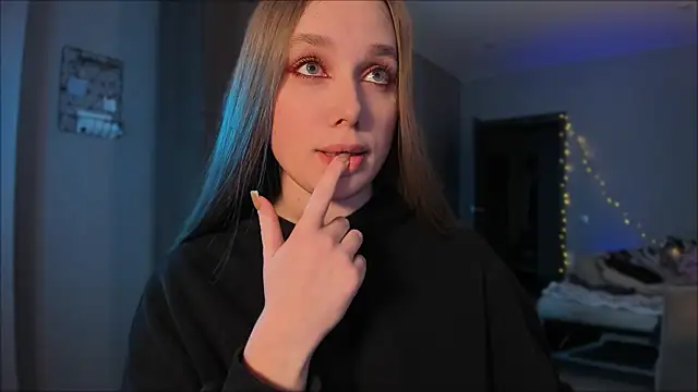 Snapshot of Rachel_Ro chatting on 01.21.25 Rachel Ro online show from 01.21.25