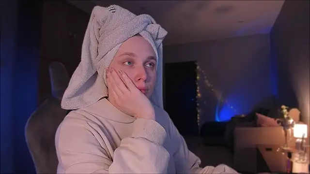 Snapshot of Rachel_Ro chatting on 01.25.25 Rachel Ro online show from 01.25.25