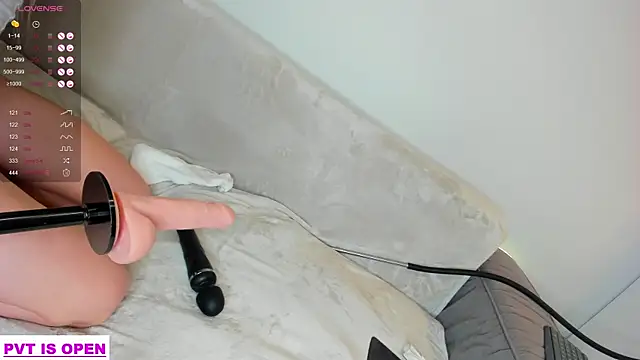 Juicy Bella online show from 03.08.25