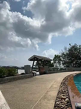 Snapshot of MonicaMilz chatting on 02.02.25 MonicaMilz online show from 02.02.25