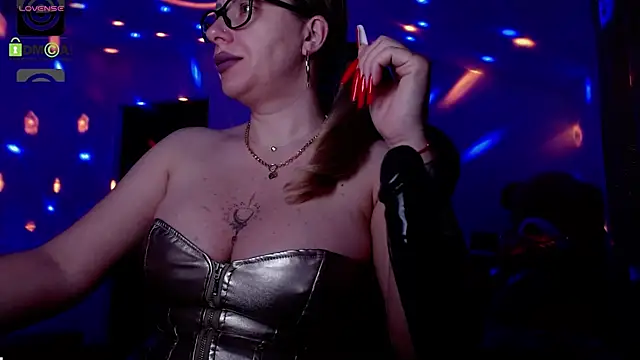 SonyaDevon online show from 02.12.25