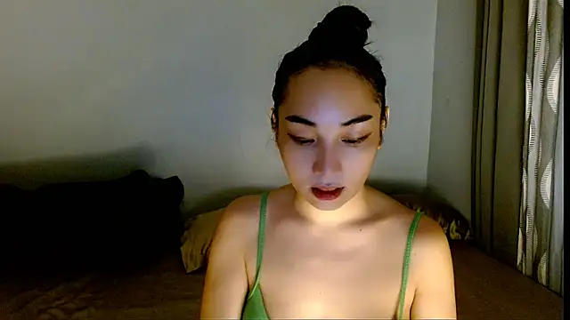 SweetLilly 18 online show from 04.09.26