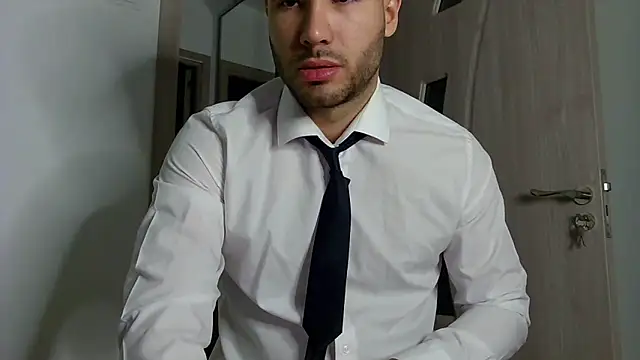 Snapshot of Justynn1 chatting on 12.24.24 Justynn1 online show from 12.24.24