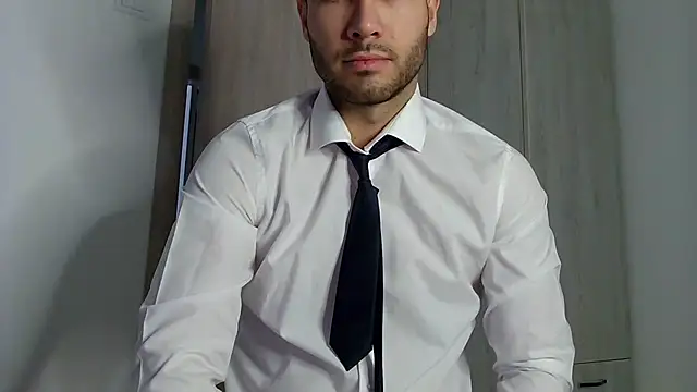 Snapshot of Justynn1 chatting on 12.31.24 Justynn1 online show from 12.31.24