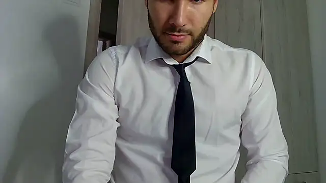 Snapshot of Justynn1 chatting on 02.04.25 Justynn1 online show from 02.04.25