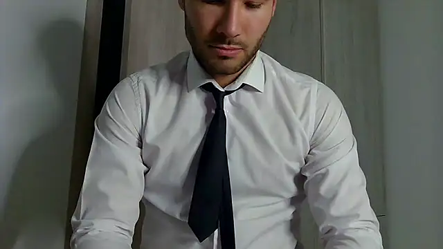 Snapshot of Justynn1 chatting on 02.28.25 Justynn1 online show from 02.28.25