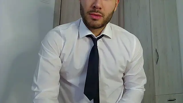 Snapshot of Justynn1 chatting on 03.23.25 Justynn1 online show from 03.23.25