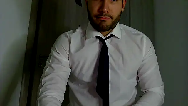 Snapshot of Justynn1 chatting on 10.19.25 Justynn1 online show from 10.19.25