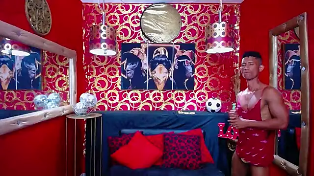 Snapshot of PEINBOYS chatting on 01.28.25 PEINBOYS online show from 01.28.25