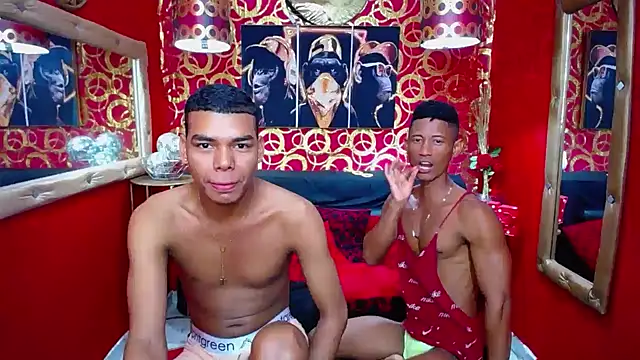 Snapshot of PEINBOYS chatting on 01.29.25 PEINBOYS online show from 01.29.25