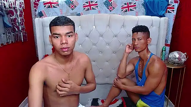 Snapshot of PEINBOYS chatting on 02.01.25 PEINBOYS online show from 02.01.25