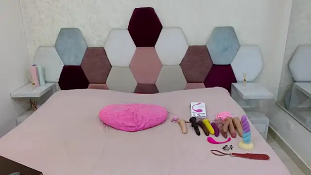 Snapshot of angel_blue chatting on 02.01.26 angel blue online show from 02.01.26