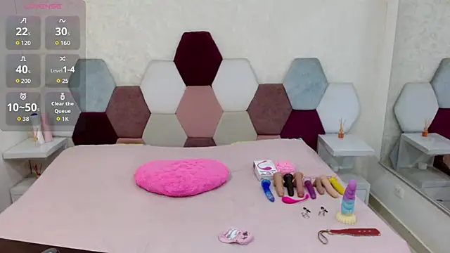 Snapshot of angel_blue chatting on 02.25.26 angel blue online show from 02.25.26