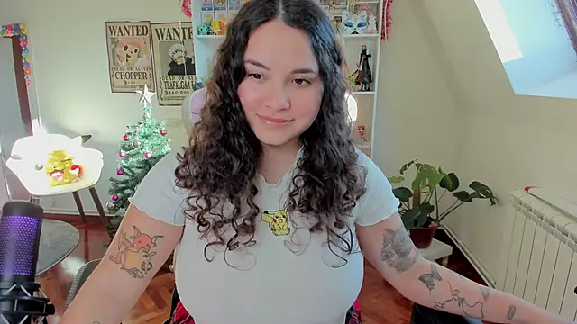 Snapshot of Sweet_sully__ chatting on 12.27.24 Sweet sully online show from 12.27.24