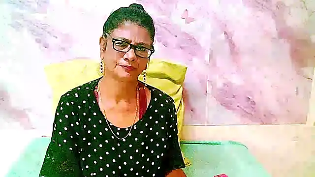 IndianAllure online show from 04.06.26