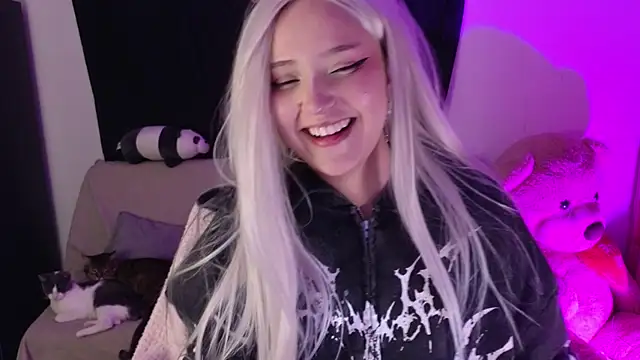 KuroChan420 online show from 03.12.25