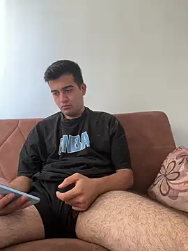 Snapshot of Ffhdr chatting on 10.13.25 Ffhdr online show from 10.13.25