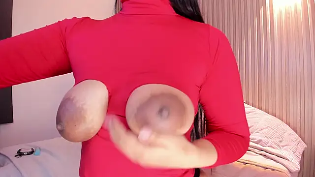 Snapshot of AMELIE_xx chatting on 10.24.25 AMELIE xx online show from 10.24.25