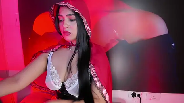 Snapshot of AMELIE_xx chatting on 10.31.25 AMELIE xx online show from 10.31.25