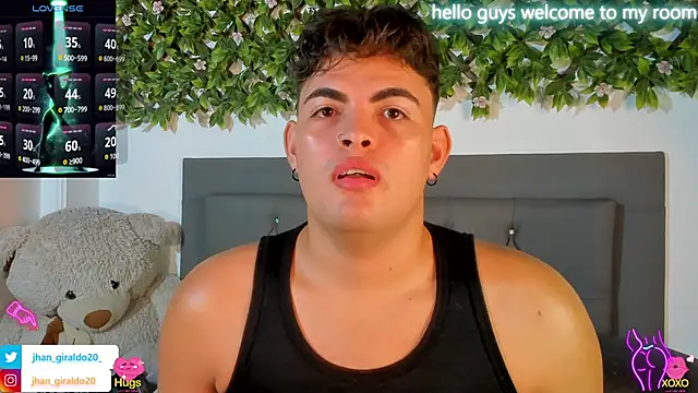 Snapshot of kamii_22 chatting on 10.24.25 kamii 22 online show from 10.24.25