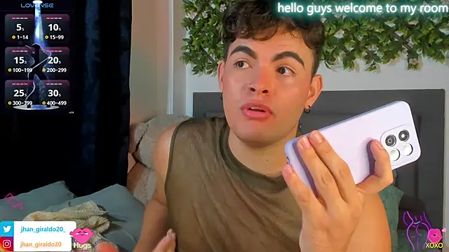 Snapshot of kamii_22 chatting on 11.09.25 kamii 22 online show from 11.09.25