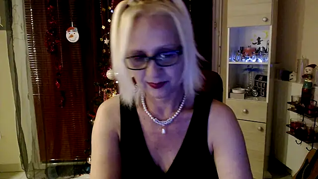 Snapshot of Ala-N-Dala chatting on 01.02.25 Ala-N-Dala online show from 01.02.25