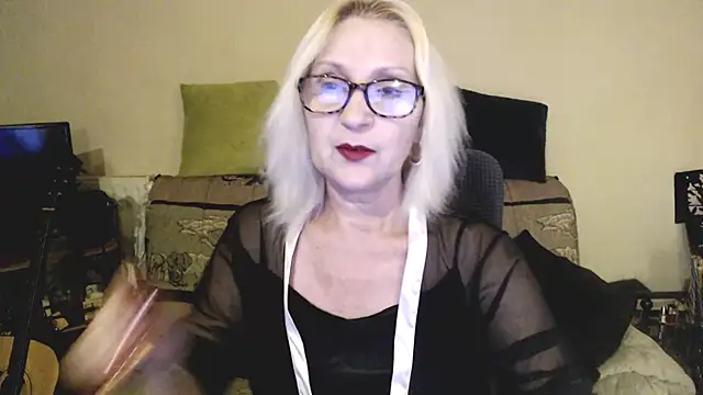 Snapshot of Ala-N-Dala chatting on 02.17.25 Ala-N-Dala online show from 02.17.25
