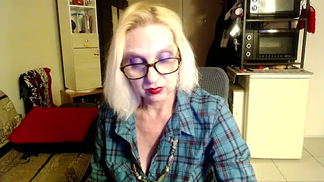 Snapshot of Ala-N-Dala chatting on 03.19.25 Ala-N-Dala online show from 03.19.25