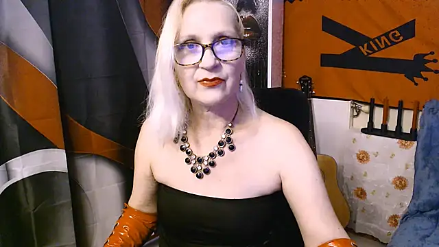 Snapshot of Ala-N-Dala chatting on 09.19.25 Ala-N-Dala online show from 09.19.25