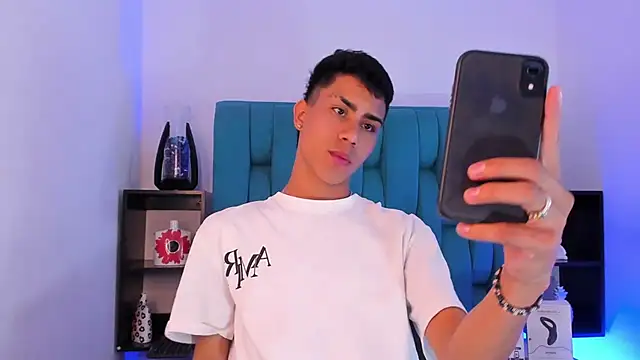 AlanNaughty online show from 12.21.24