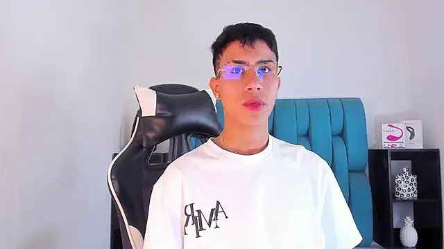 AlanNaughty online show from 01.23.25