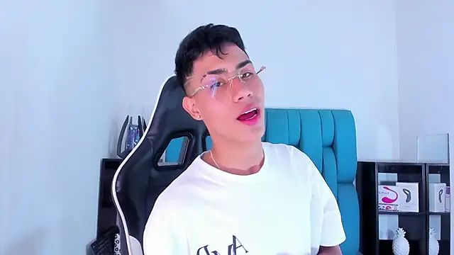 AlanNaughty online show from 02.07.25