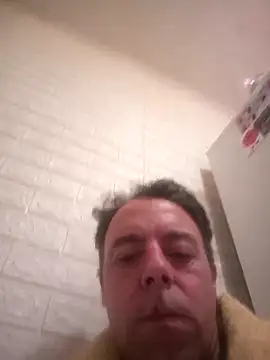 Snapshot of david_geam chatting on 12.10.24 david geam online show from 12.10.24