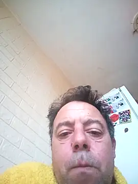 Snapshot of david_geam chatting on 12.13.24 david geam online show from 12.13.24