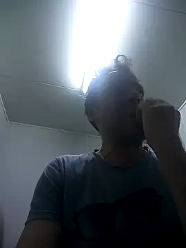 Snapshot of david_geam chatting on 12.15.24 david geam online show from 12.15.24