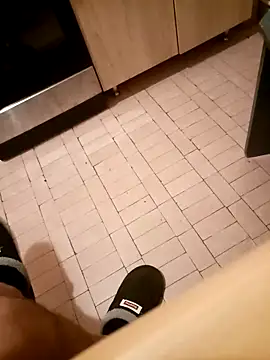 Snapshot of david_geam chatting on 12.16.24 david geam online show from 12.16.24