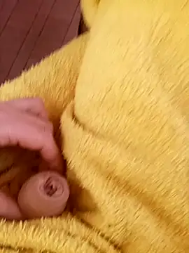 Snapshot of david_geam chatting on 12.19.24 david geam online show from 12.19.24