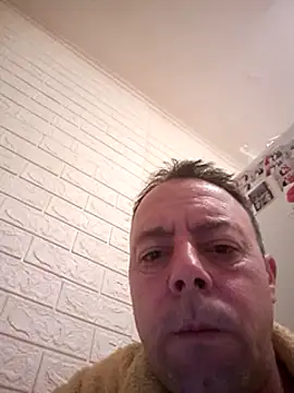 Snapshot of david_geam chatting on 12.19.24 david geam online show from 12.19.24